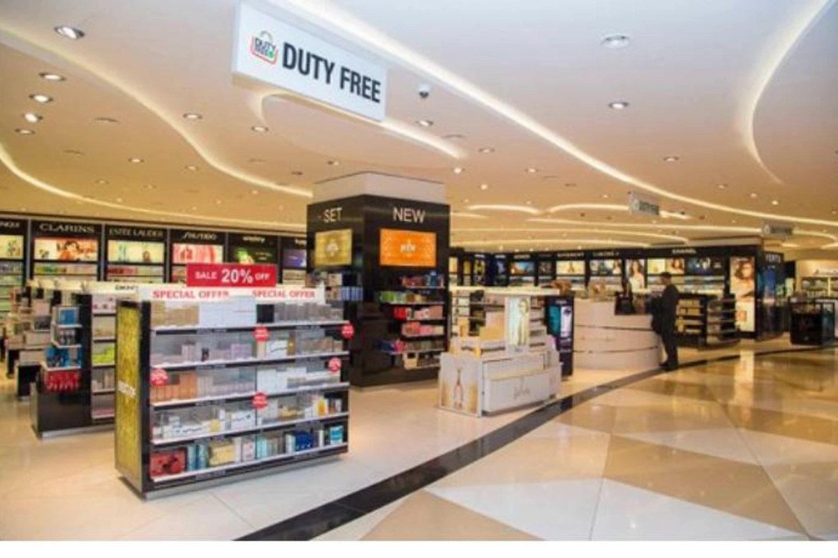 Gömrük məmurunun Duty Free biznesi