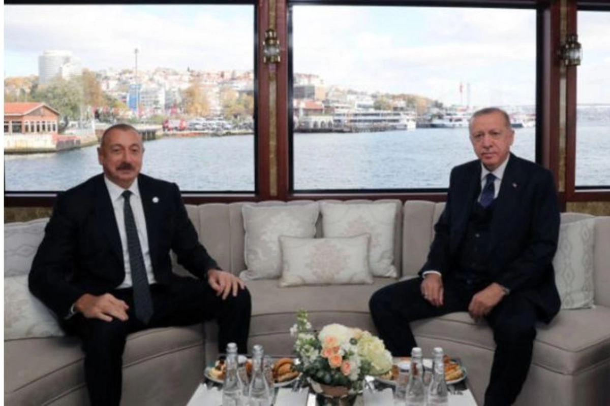 İlham Əliyev və Rəcəb Tayyib Ərdoğan arasında səmimi söhbət — VİDEO