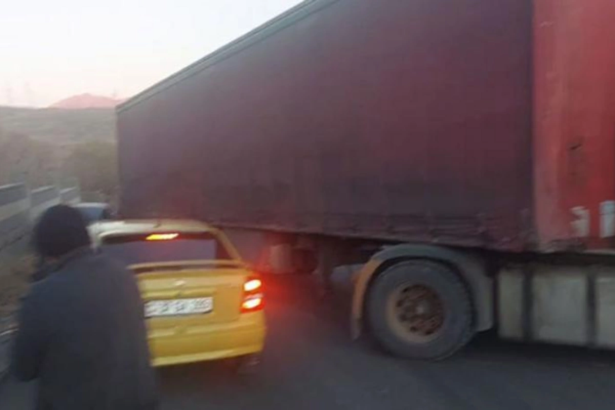 İran yük maşını xarab oldu, Gorus-Tatev-Qafan yolu bağlandı — VİDEO