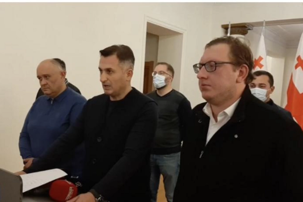 Gürcüstanda 9 deputat Saakaşviliyə dəstək üçün aclıq aksiyasına başlayıb