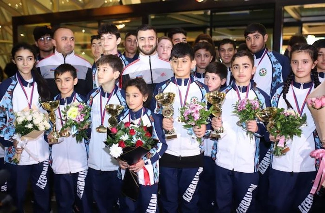 Karateçilərimiz Serbiya keçirilən dünya çempionatında tarixi uğur qazandılar — FOTOLAR