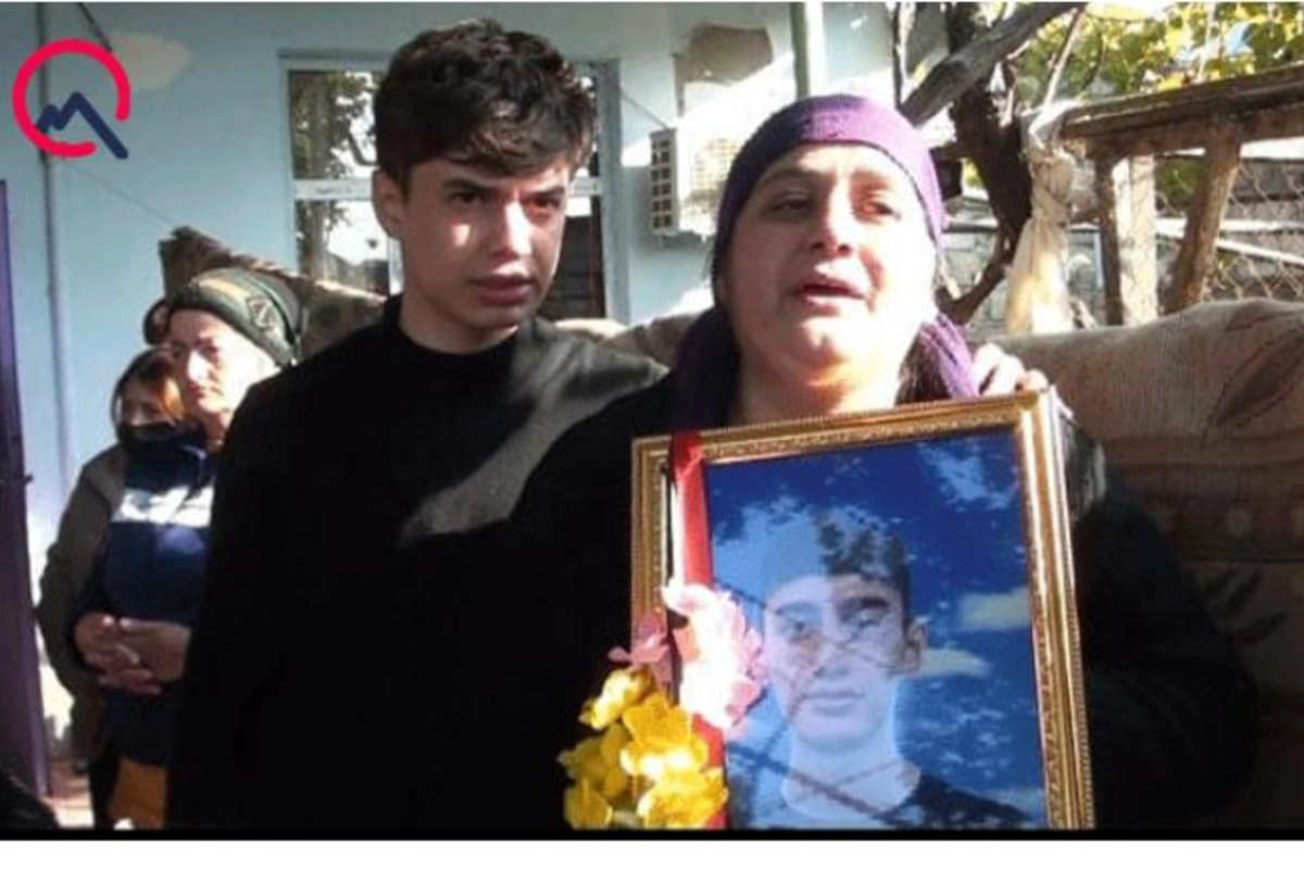 Əlvan beş dəfə tapançadan atəş açaraq balamı qanına qəltan edib— Dünən öldürülən Orxanın anası