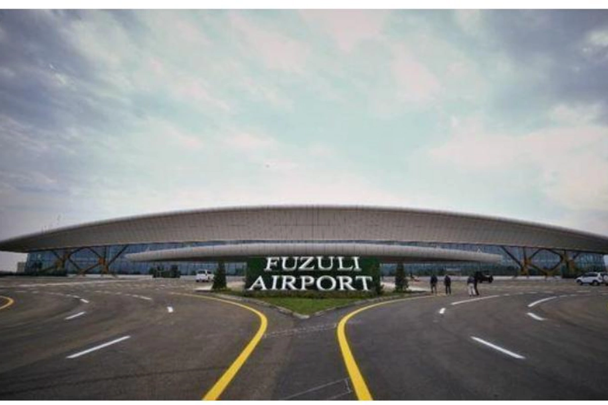 Qırğızıstan Prezidenti Füzuli hava limanında eniş etdi