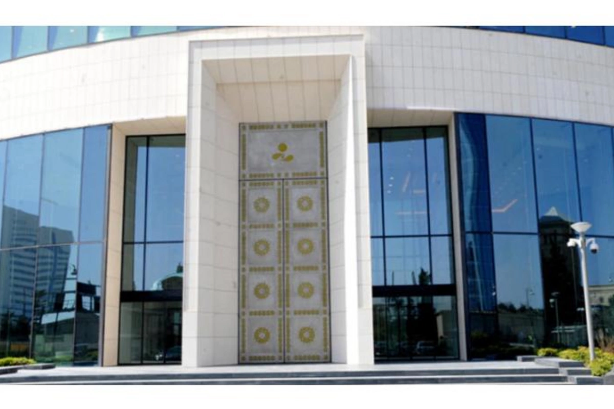 Dövlət Neft Fondu hərraclarda nə qədər dollar satdı?