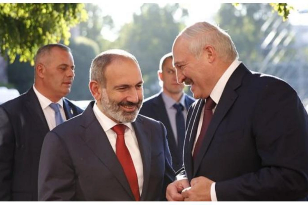 Paşinyan Azərbaycana görə Lukaşenkoya zəng etdi