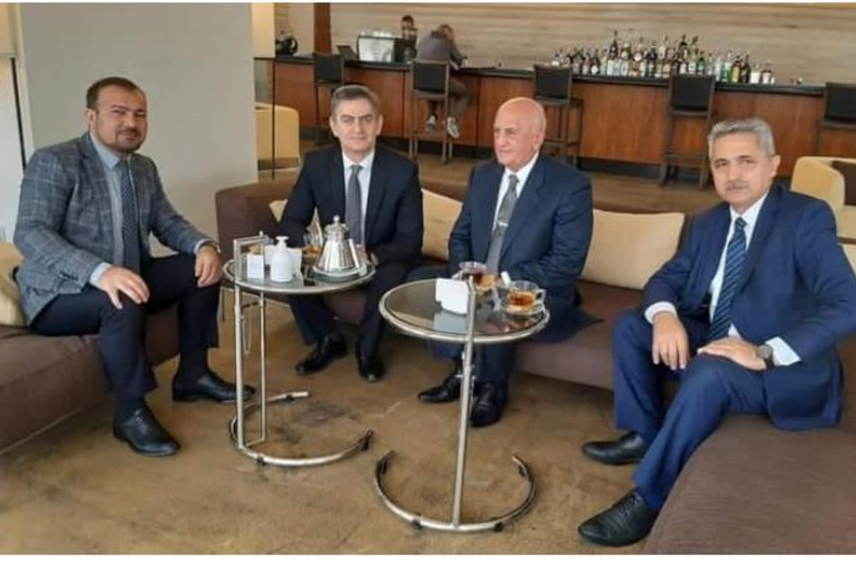 YAP-dan Əli İnsanovun Əli Kərimli ilə görüşünə münasibət: “İblislə belə eyni masada əyləşməyə razıdırlar”