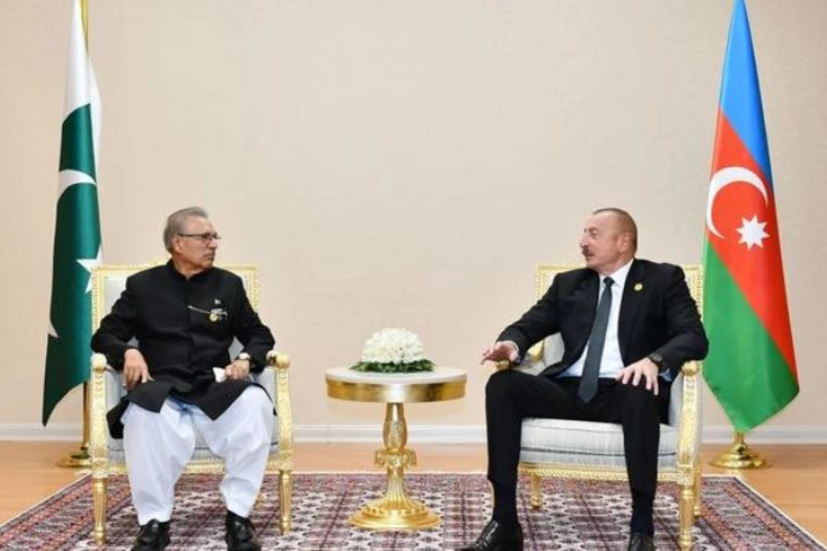 İlham Əliyev Pakistan prezidenti Arif Alvi ilə görüşüb — FOTO (YENİLƏNDİ)