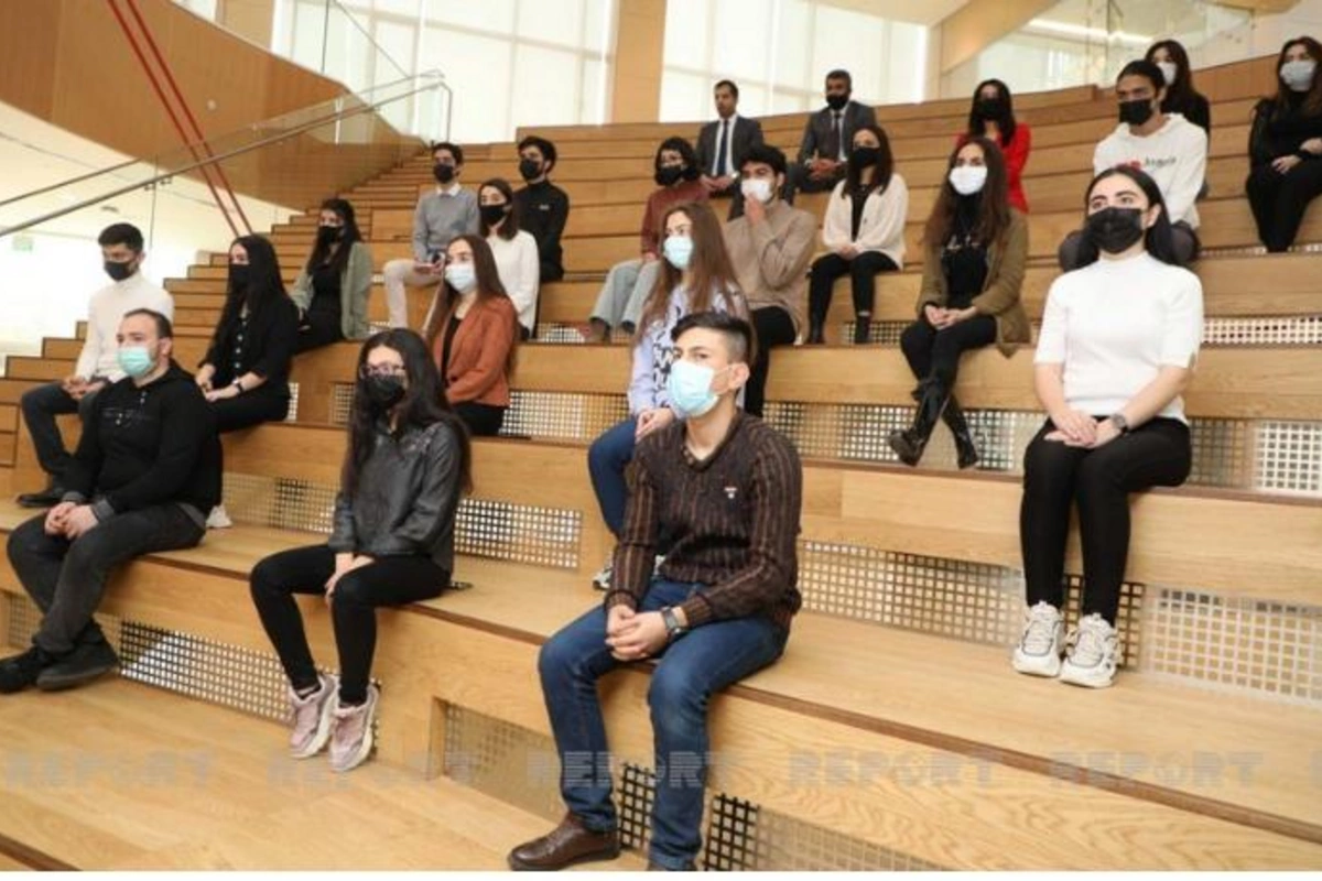 MEDİA və ADA Universiteti gənc jurnalistlər üçün seminarlara başladı — FOTOLAR