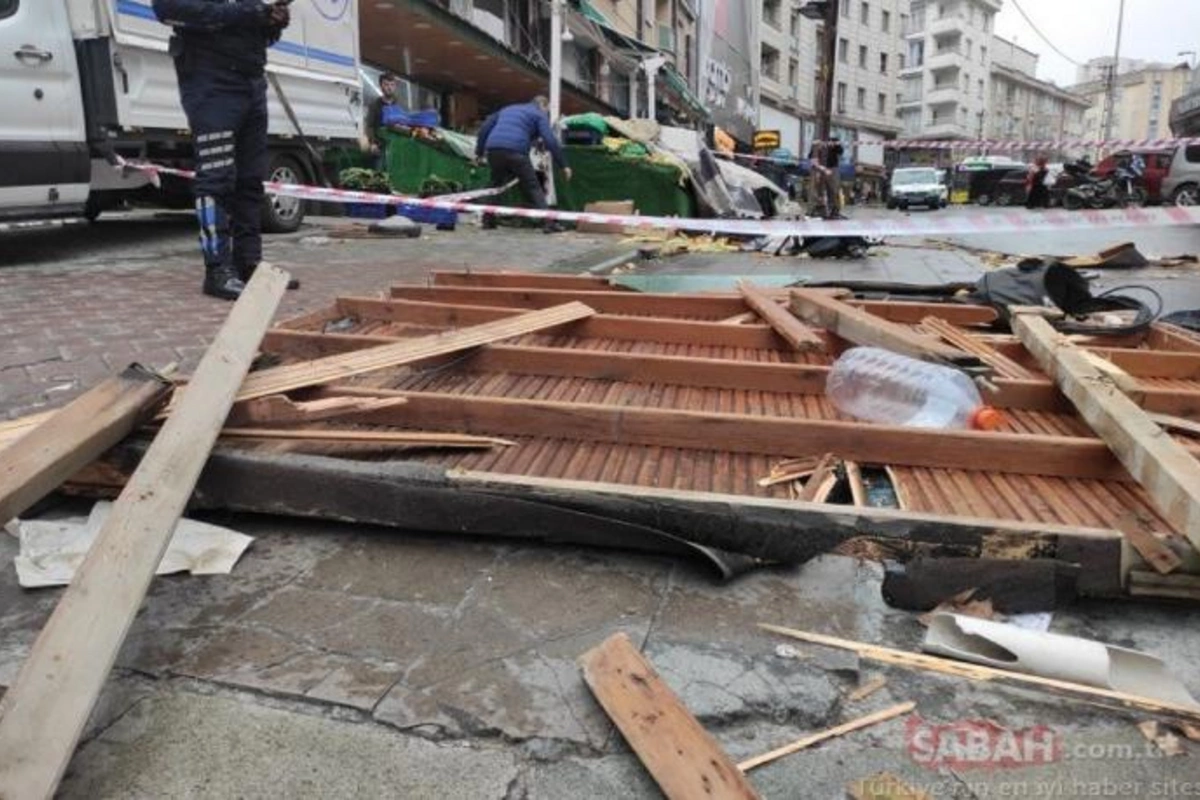 İstanbulda fırtınaya görə məktəblər bir günlük bağlanacaq