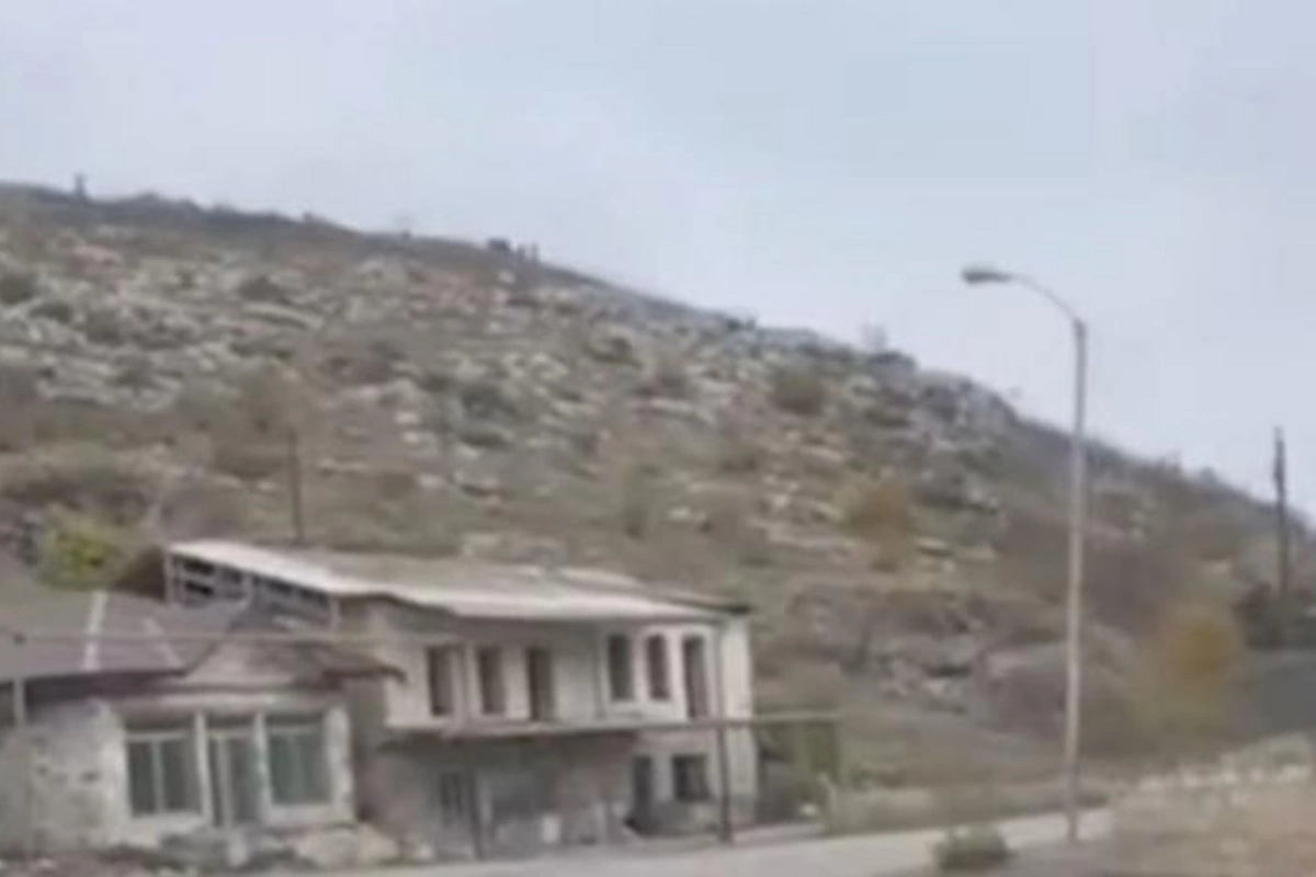 Ermənilərin Ağdərəni boşaltmasının yeni görüntüləri — VİDEO