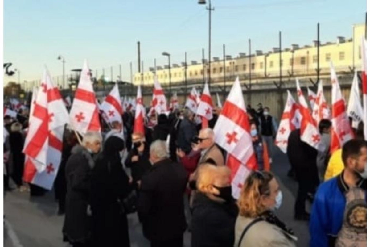 Saakaşvilinin tərəfdarları aksiya keçirdi