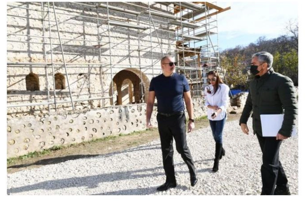 Prezident Şuşada Mehmandarovların malikanə kompleksində aparılan bərpa işləri ilə tanış olub — FOTO