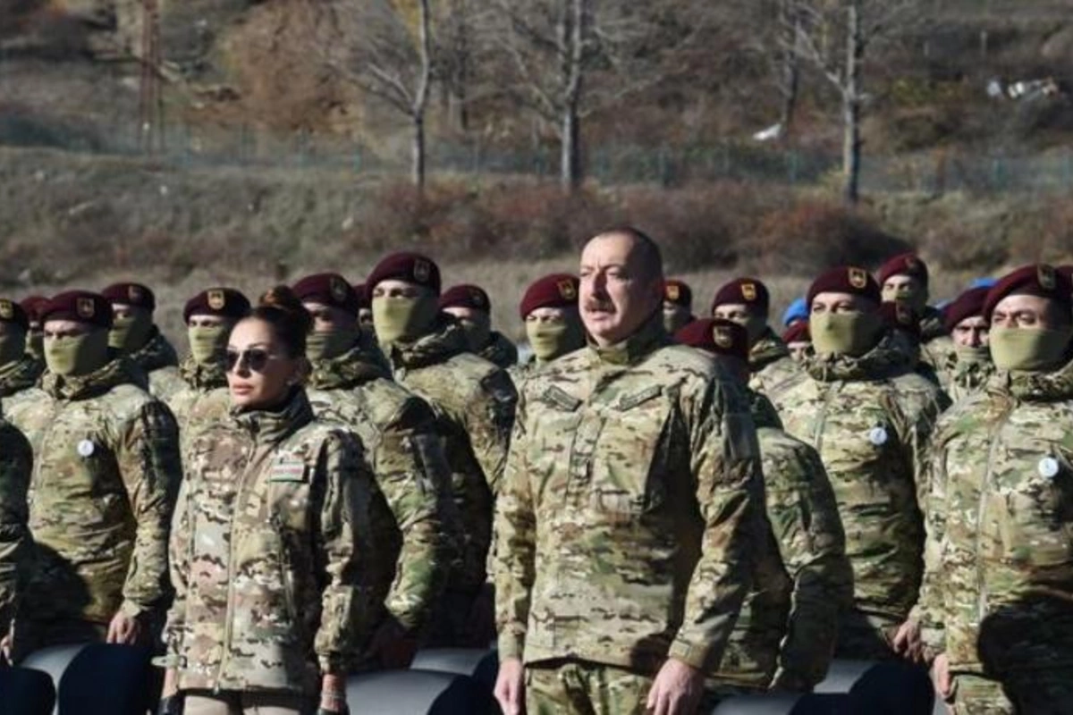 İlham Əliyev Cıdır düzündə himn oxudu — VİDEO