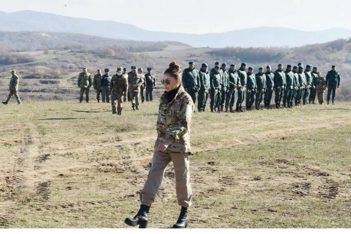 Mehriban Əliyevadan Silahlı Qüvvələr Günü ilə bağlı paylaşım - FOTO