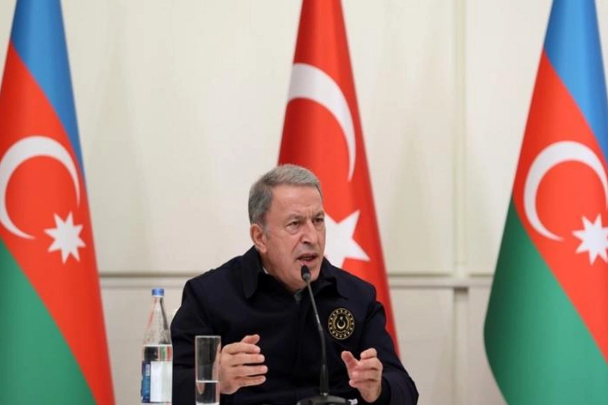 Hulusi Akar şəhid baş leytenantdan danışan zaman göz yaşlarını saxlaya bilmədi