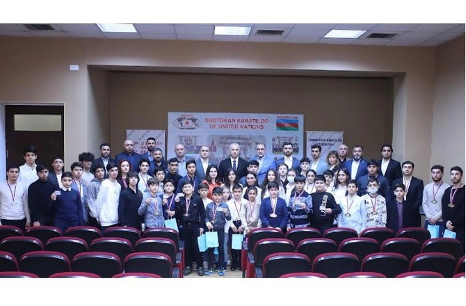 Ülvi Quliyev uğur qazanan karateçiləri dəyərləndirdi — FOTOLAR