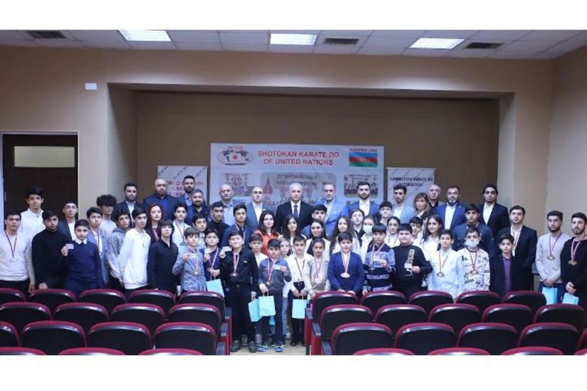 Ülvi Quliyev uğur qazanan karateçiləri dəyərləndirdi — FOTOLAR