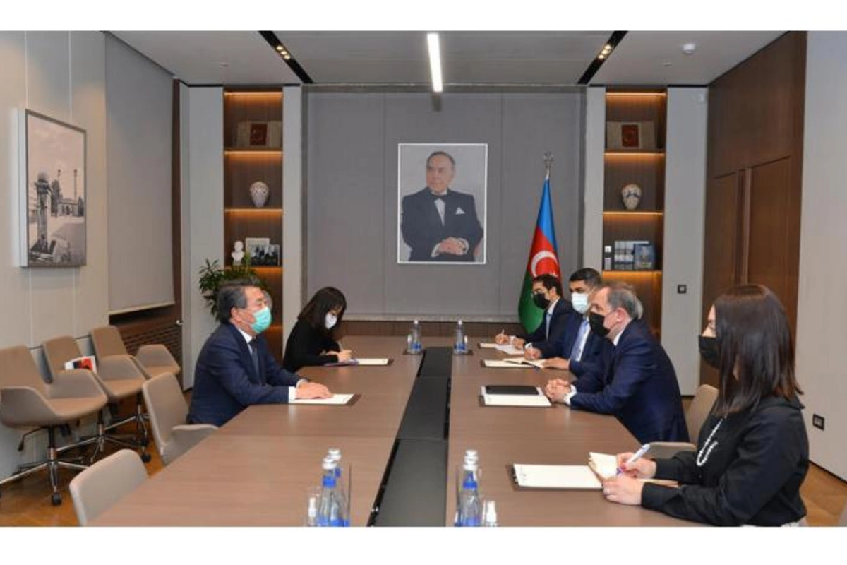 Ceyhun Bayramov səfirlə görüşdü — FOTO