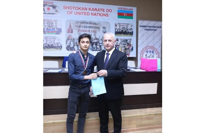 Ülvi Quliyev uğur qazanan karateçiləri dəyərləndirdi — FOTOLAR