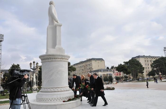 Abşeronda Ümummilli Lider Heydər Əliyevin anım günü qeyd edildi — FOTO