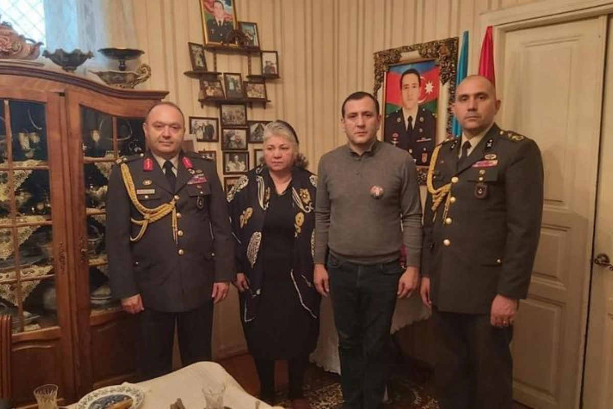 Türkiyəli general şəhid Fərid Ələkbərovun evini ziyarət etdi
