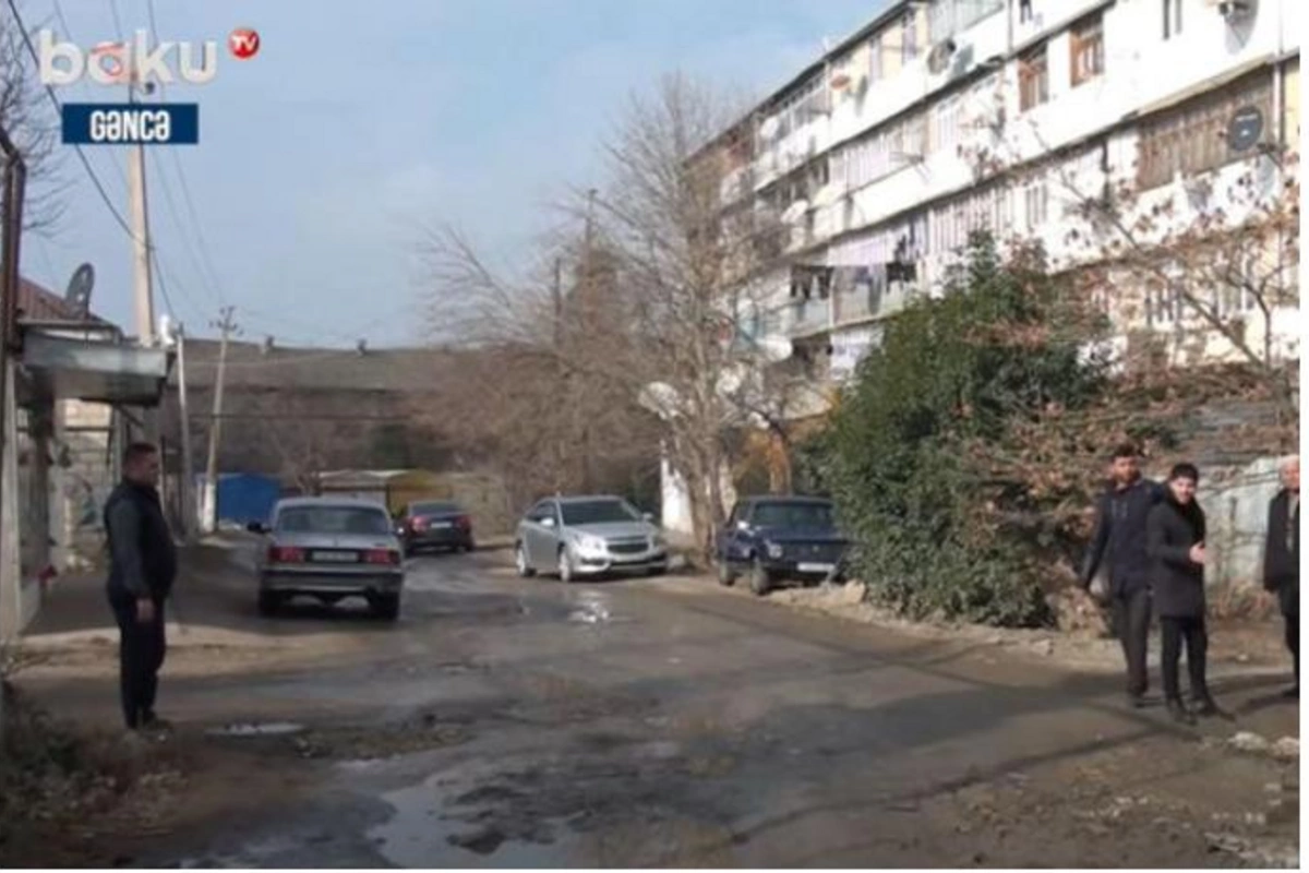 Gəncənin baxımsız mikrorayon yolları sakinləri çıxılmaz vəziyyətdə qoydu — VİDEO
