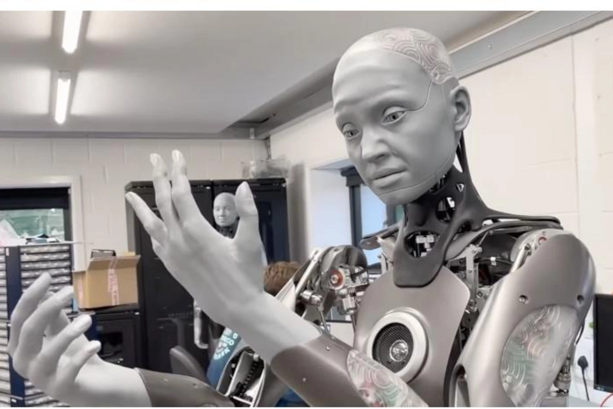 “Artıq insanabənzər robotlar həyatımıza daxil olacaq”