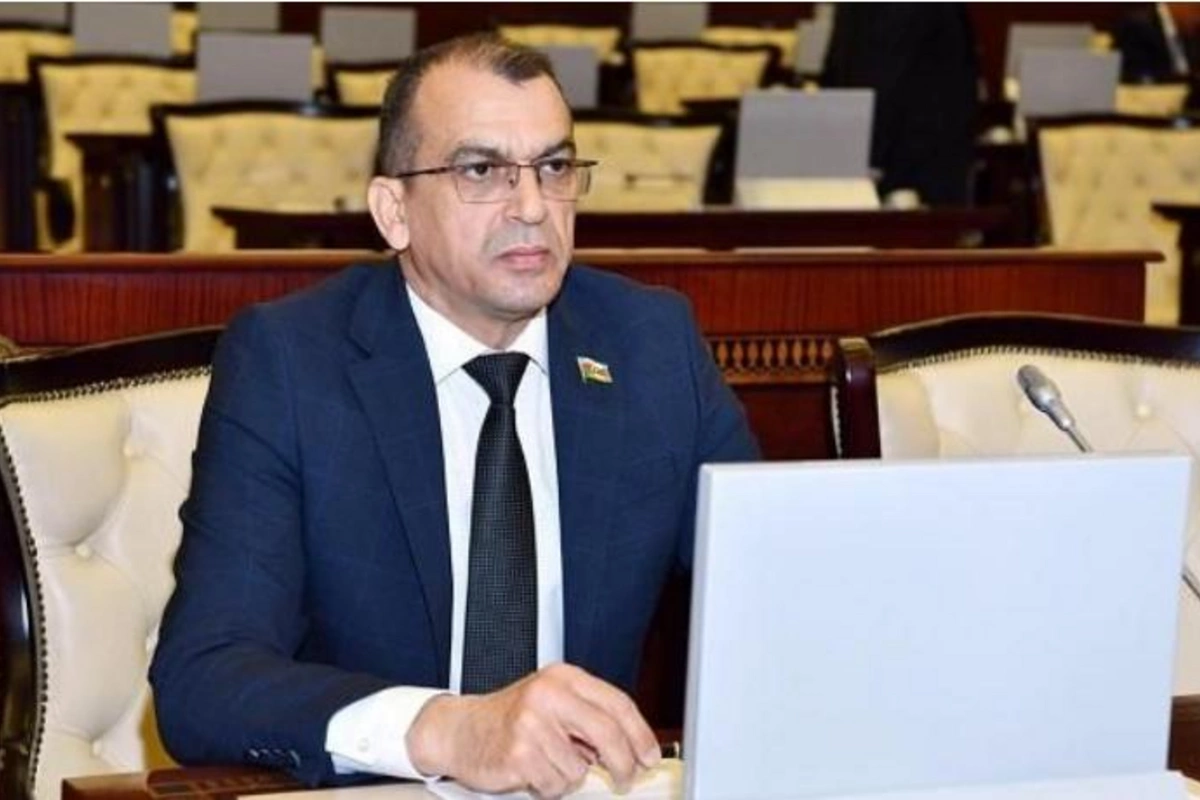 “Avtovağzal binası şadlıq sarayı və ya market kimi fəaliyyət göstərir”— Deputat