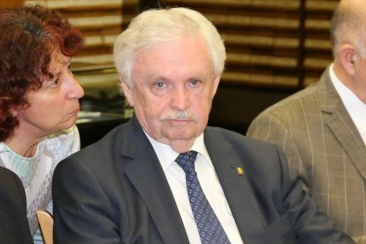 Tanınmış yazıçı vəfat etdi