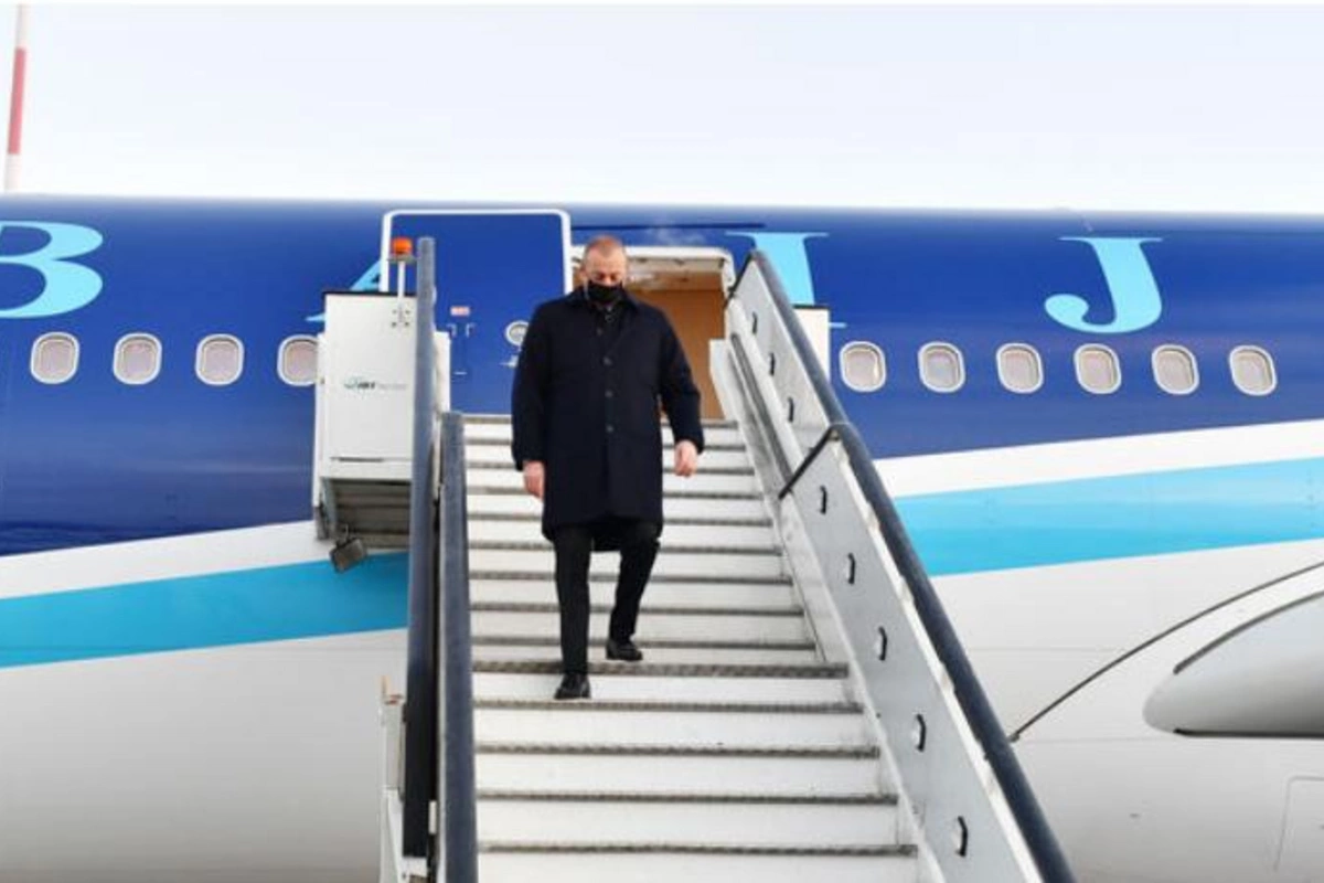 Prezident İlham Əliyev Rusiyaya səfərə getdi — FOTOLAR