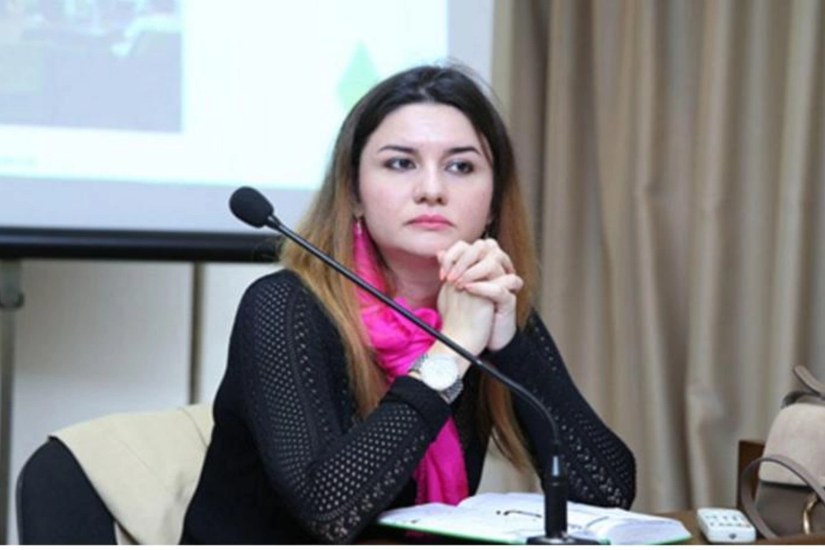 Təhsil nazirinin müşaviri işdən çıxarıldı, yeni vəzifəyə təyin olundu
