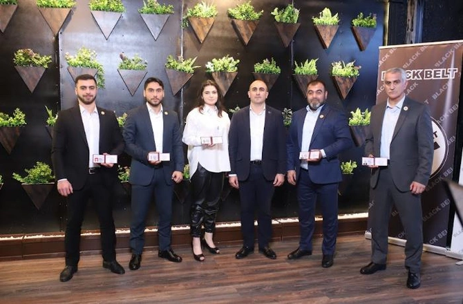 AKFA son beş ilin qaliblərini dəyərləndirdi, karateçiləri möhtəşəm tədbirlə sevindirdi — FOTOLAR AKFA son beş ilin qaliblərini dəyərləndirdi, karateçiləri möhtəşəm tədbirlə sevindirdi — FOTOLAR