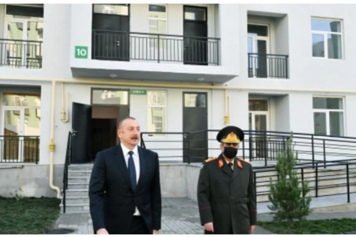 İlham Əliyev şəhid ailələri və hərbçilər üçün nəzərdə tutulmuş mənzillərlə tanış oldu — YENİLƏNDİ