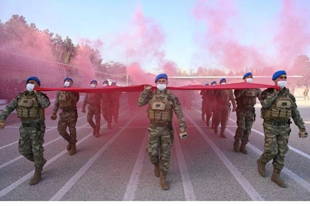Hərbçilərimiz Türkiyədə komando kursunu bitirdi — FOTO