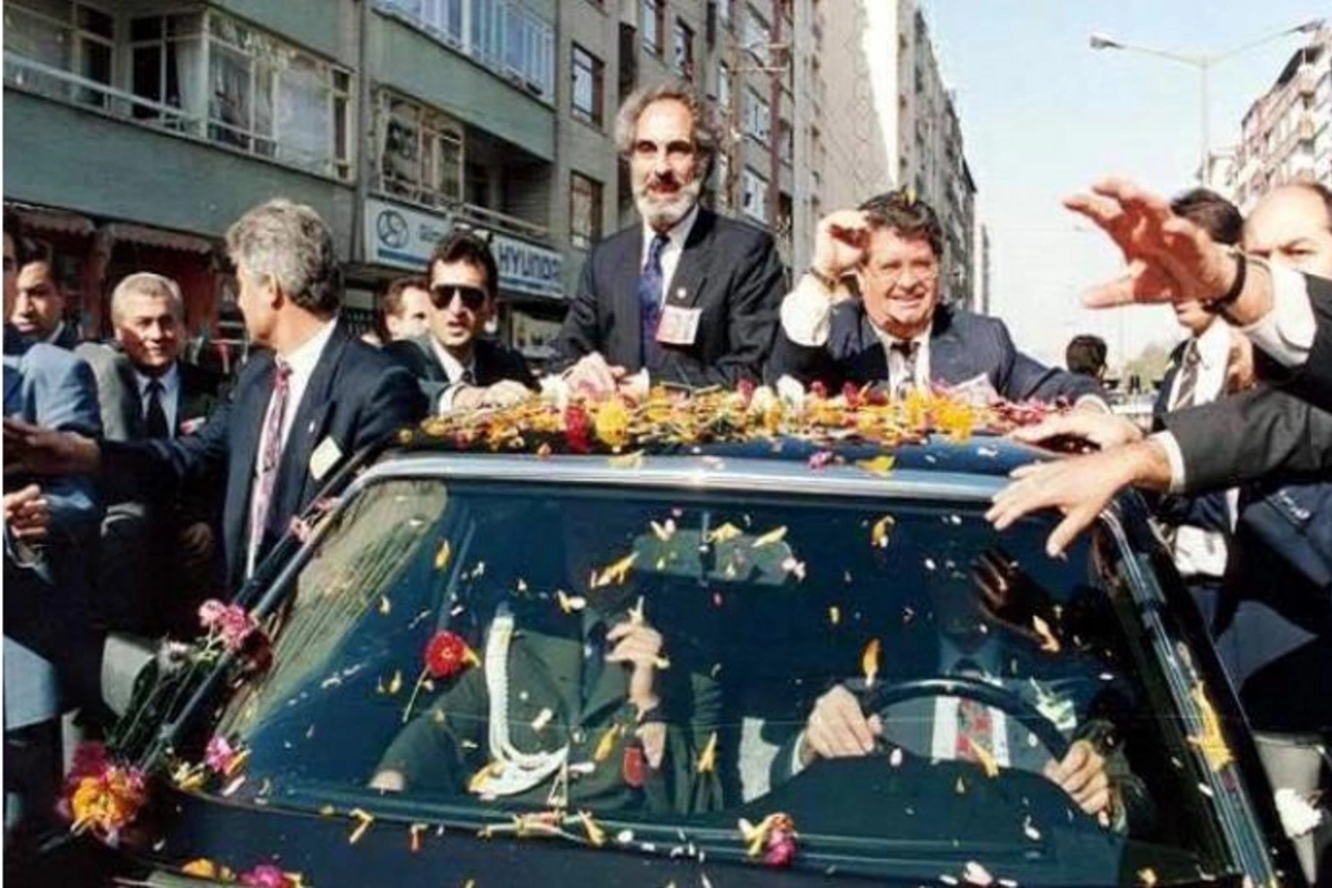 Bakının məşhur qonaqları: Turqut Özalı Azərbaycana gətirən səbəb — FOTOLAR