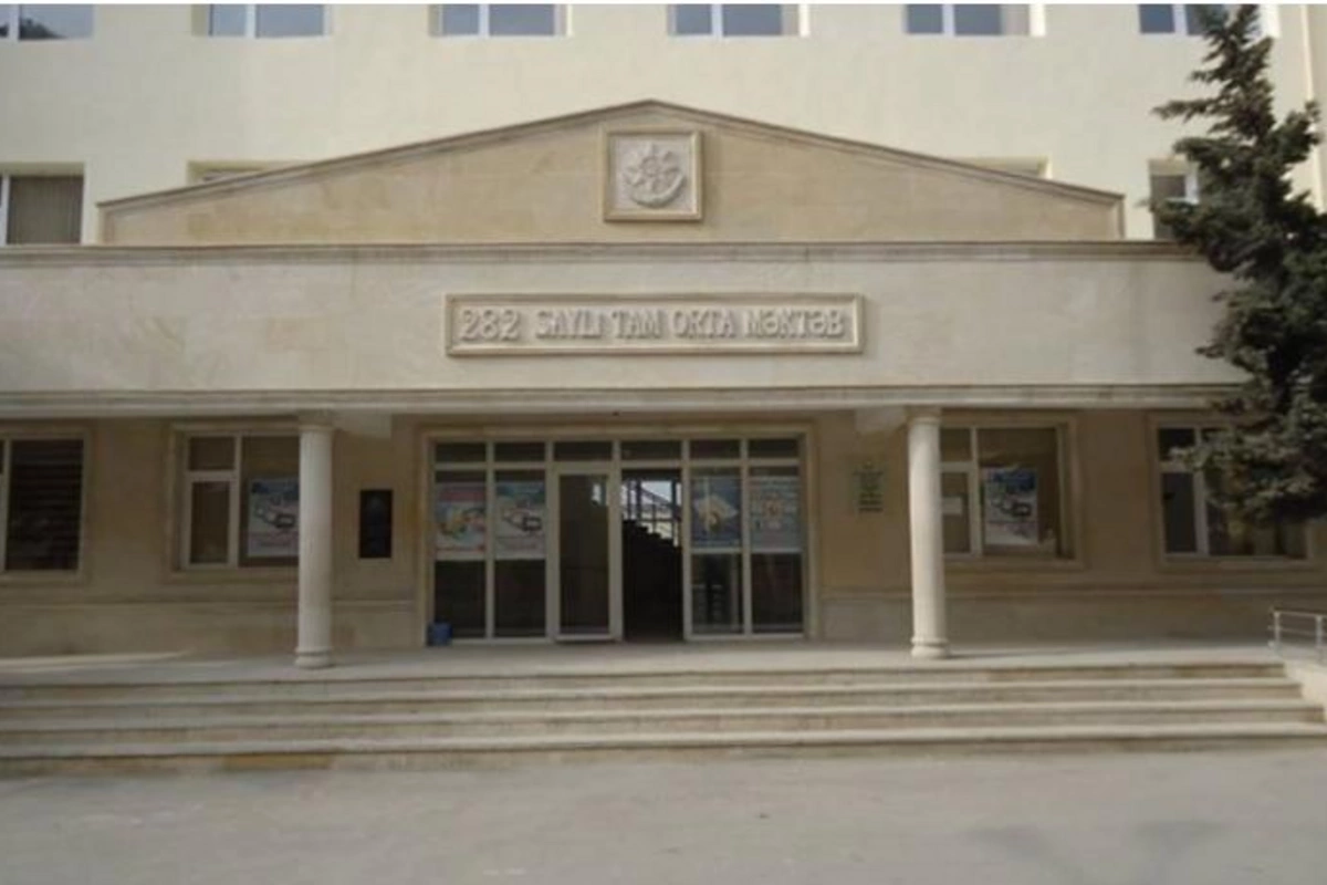 282 nömrəli məktəb şagirdlə bağlı məsələyə aydınlıq gətirdi