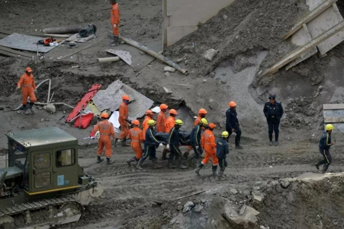 Hindistanda daşqın 50 nəfərin həyatına son qoydu
