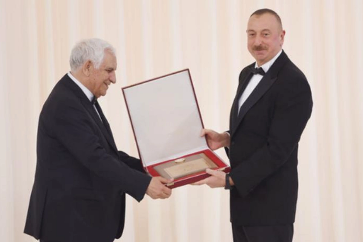 İlham Əliyev Xalq şairini təbrik etdi