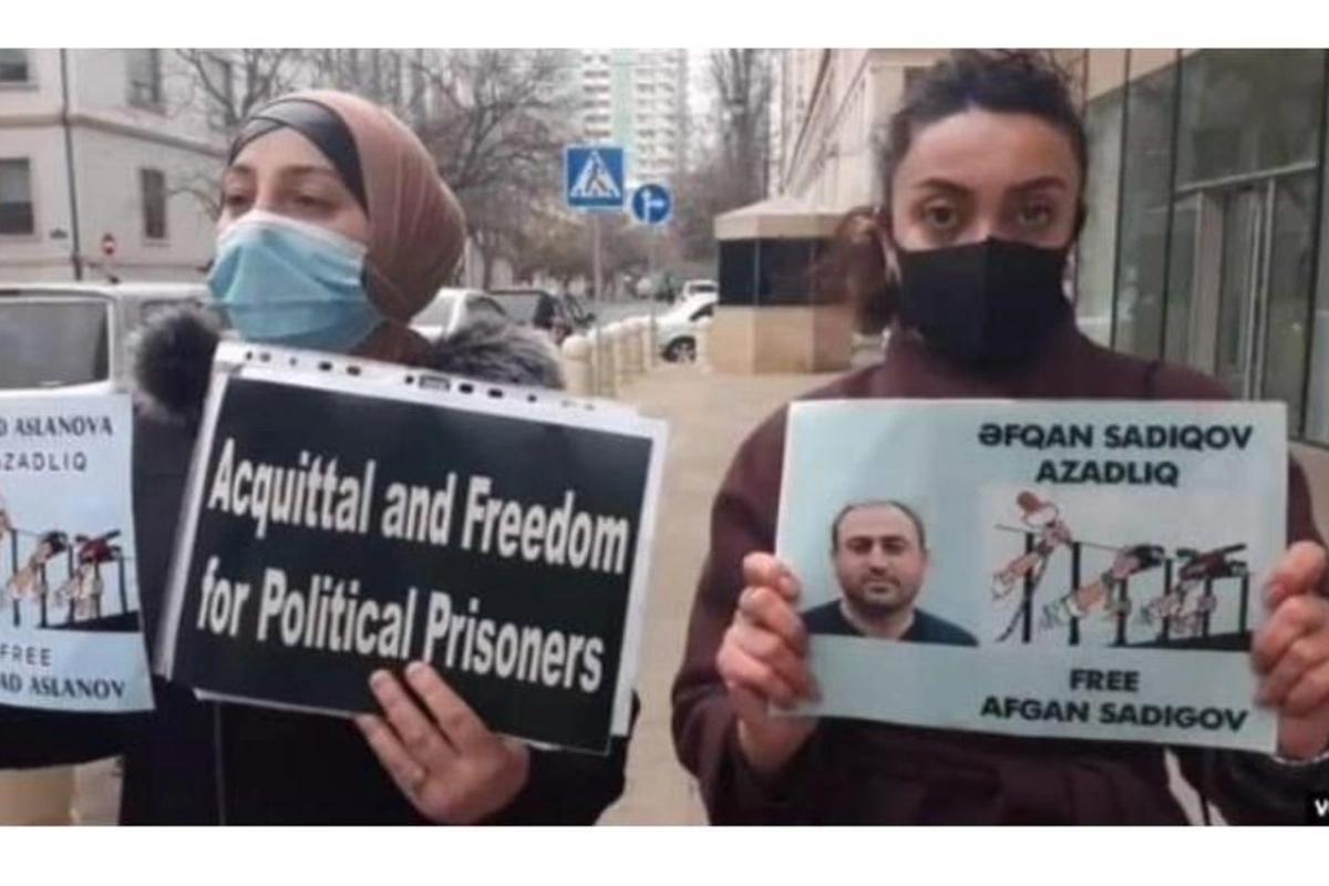 Dövləti səfirliklər önündə necə şantaj edirlər? — İttihamlar