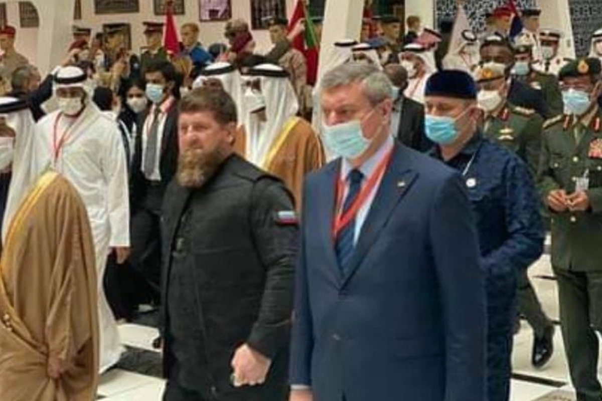 Kadırovla foto baş naziri qəzəbləndirdi: Təcili açıqlama ver