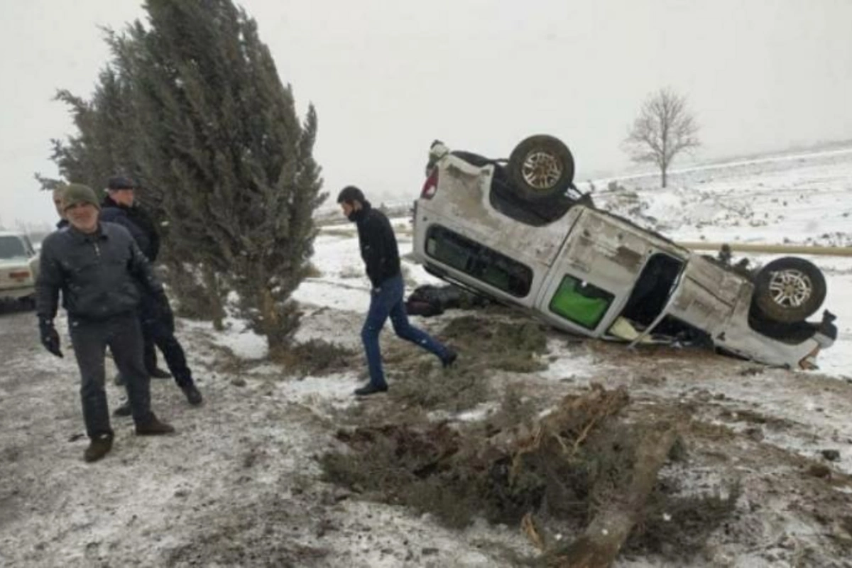 Televiziyanın çəkiliş qrupu qəzaya düşdü — FOTO+VİDEO