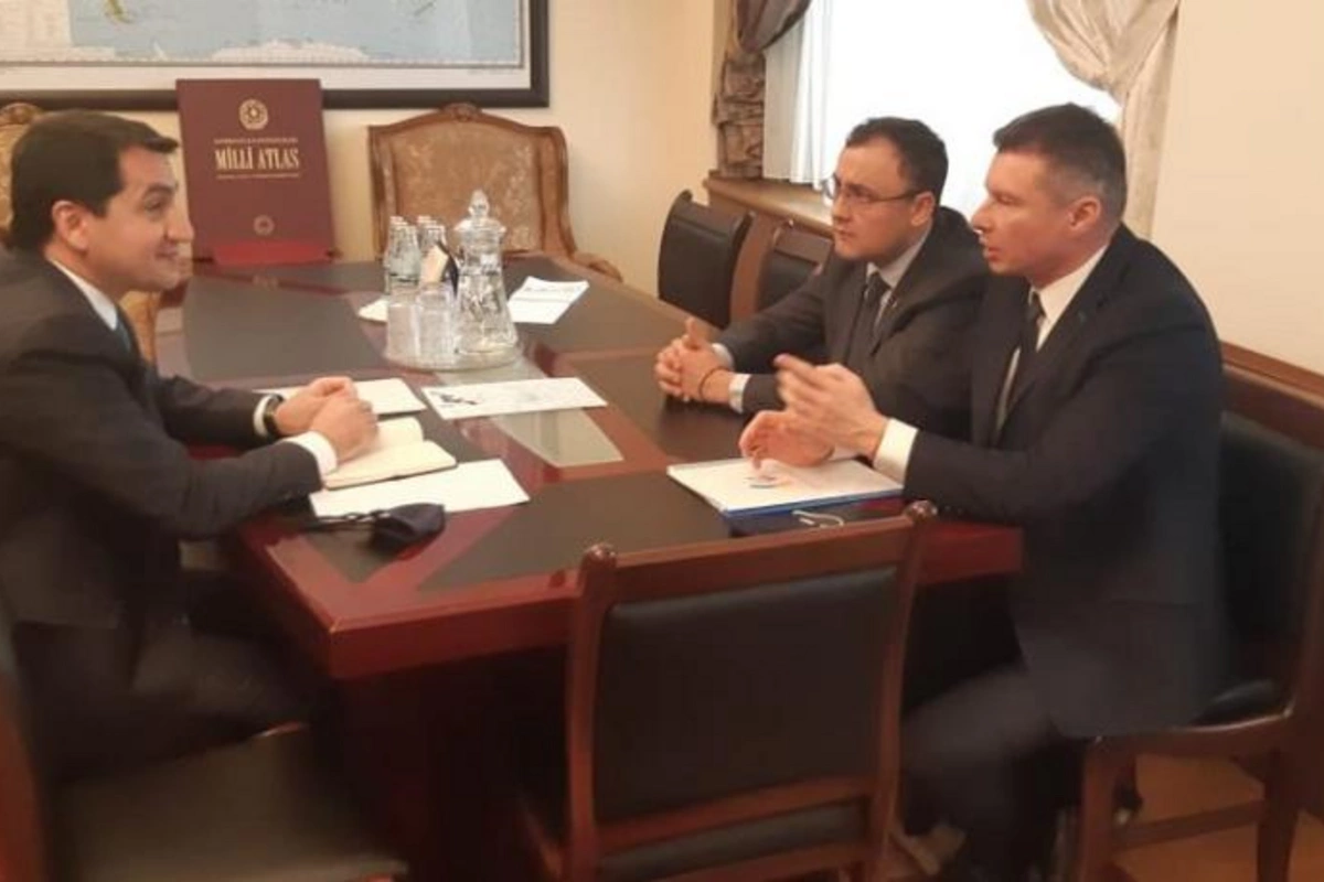 Hikmət Hacıyev Ukrayna XİN başçısının müavini ilə görüşdü