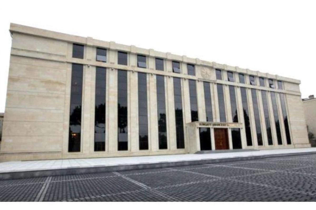 Sumqayıt ŞİH: Qar təmizləmək üçün canlı qüvvələr arasında 65 yaşlı xanımlar yoxdur