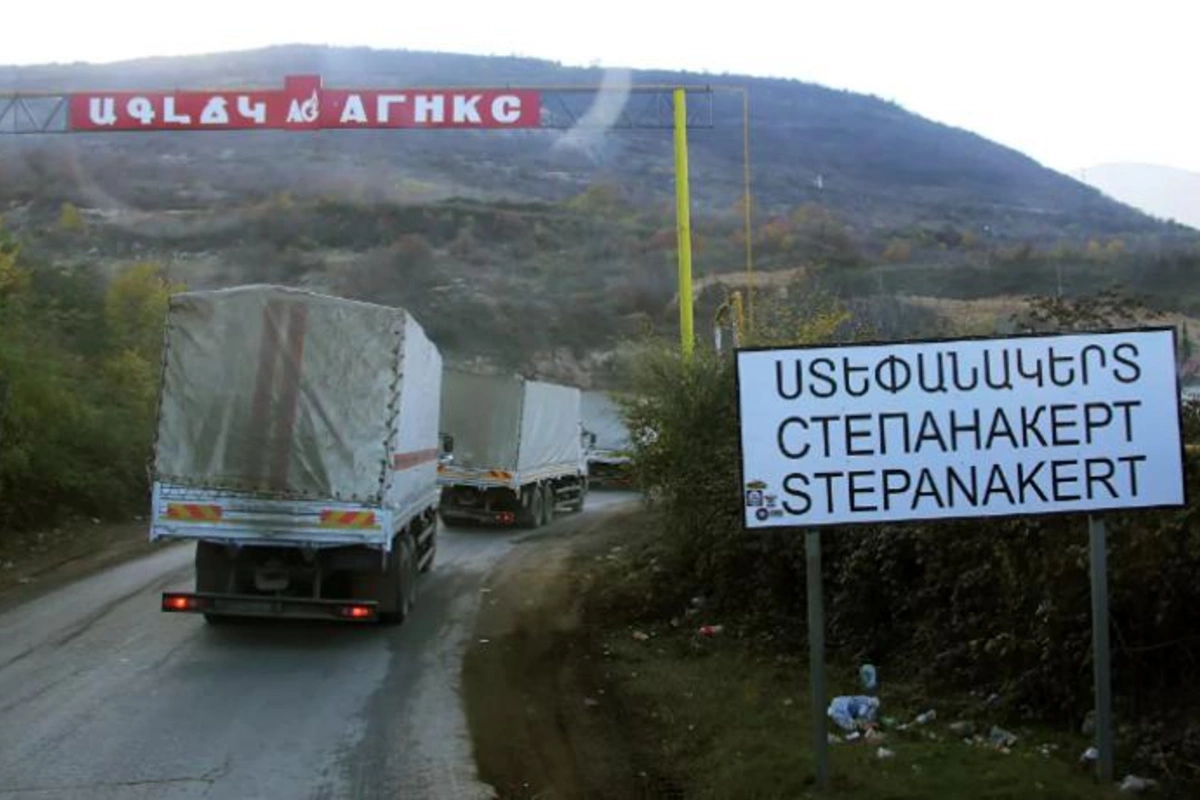 Ermənistan tikinti materialları adı altında Qarabağa əsgər daşıyırmış — VİDEO