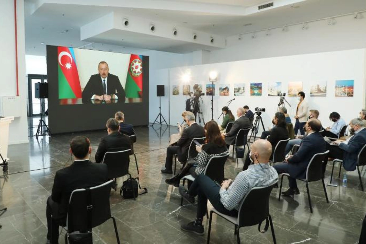 Prezident bir daha xarici media nümayəndələrini heyrətləndirən xüsusiyyətləri ilə fərqləndi
