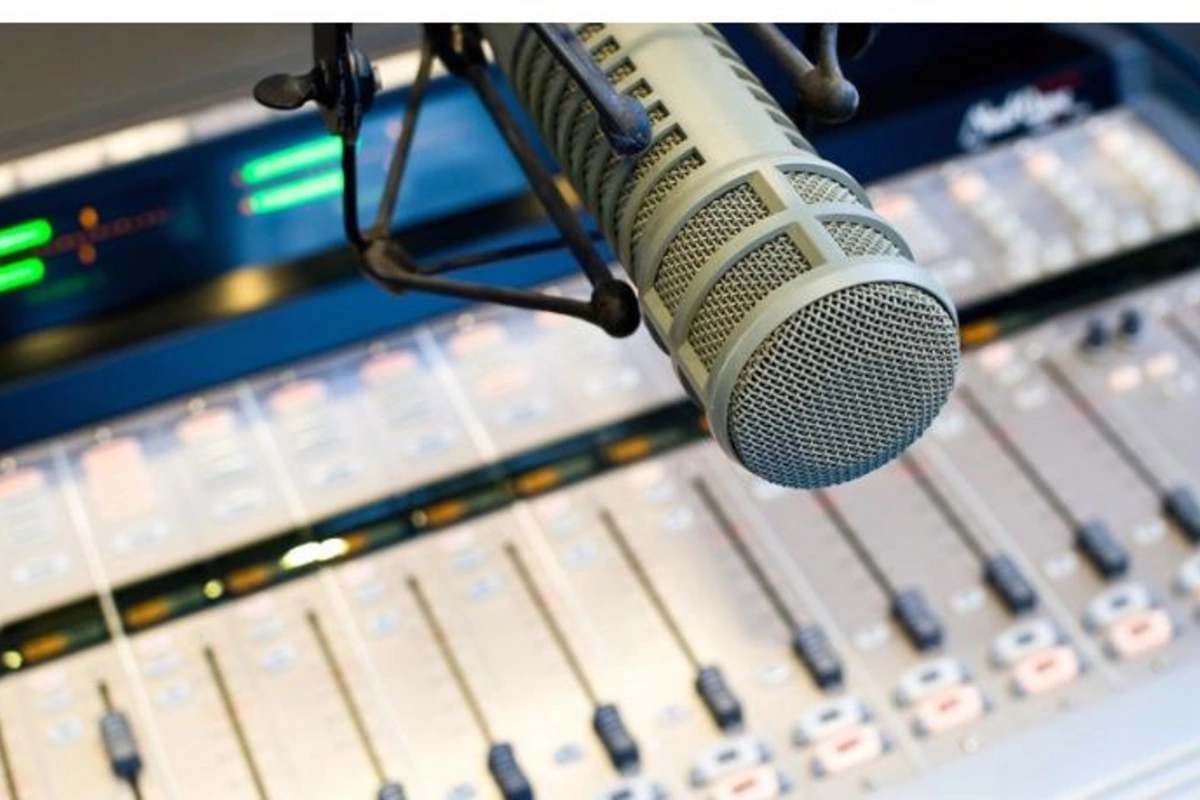 Peyklə yayımlanan radiokanalların sayı artıb