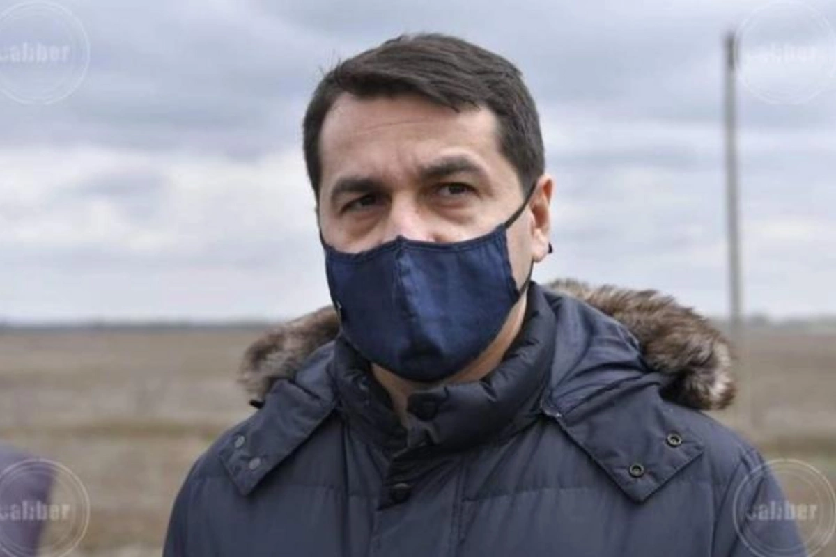 Hikmət Hacıyev: “Ağdamda olarkən qarışıq hislər keçirirəm”