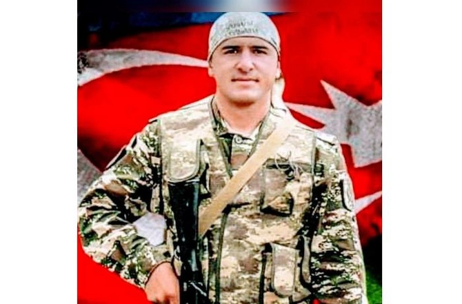 Şəxsi heyət şəhid komandirin övladının ziyarətinə belə getdi — FOTO/VİDEO