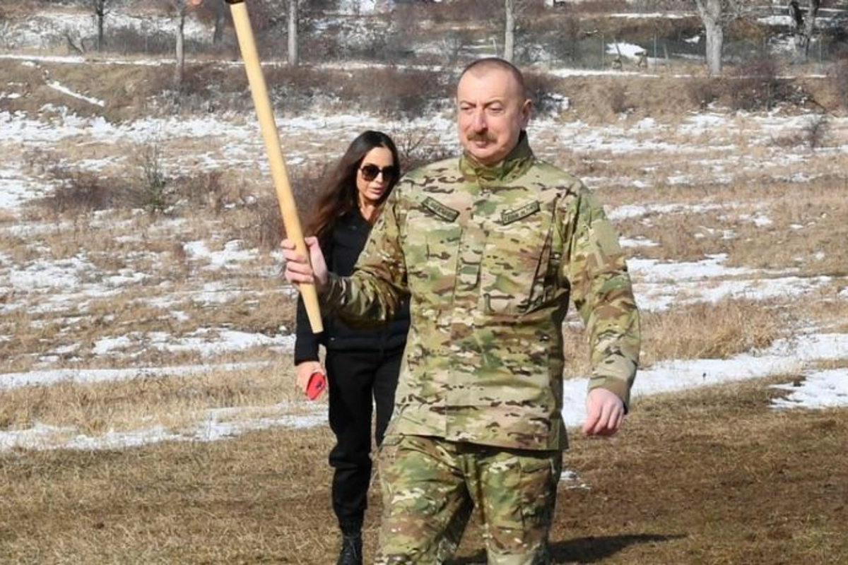 Prezident Şuşa döyüşlərindən danışdı: Tapançalarla, süngü-bıçaqla mübarizə apardıq