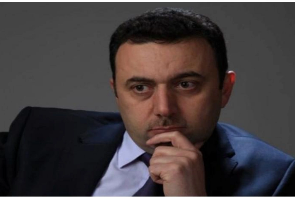 Deputat Elşən Həmzəyev şəhid və qazi ailələrini ziyarət etdi